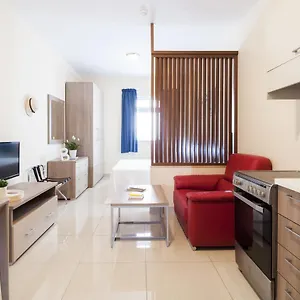 Blubay By St Apartahotel